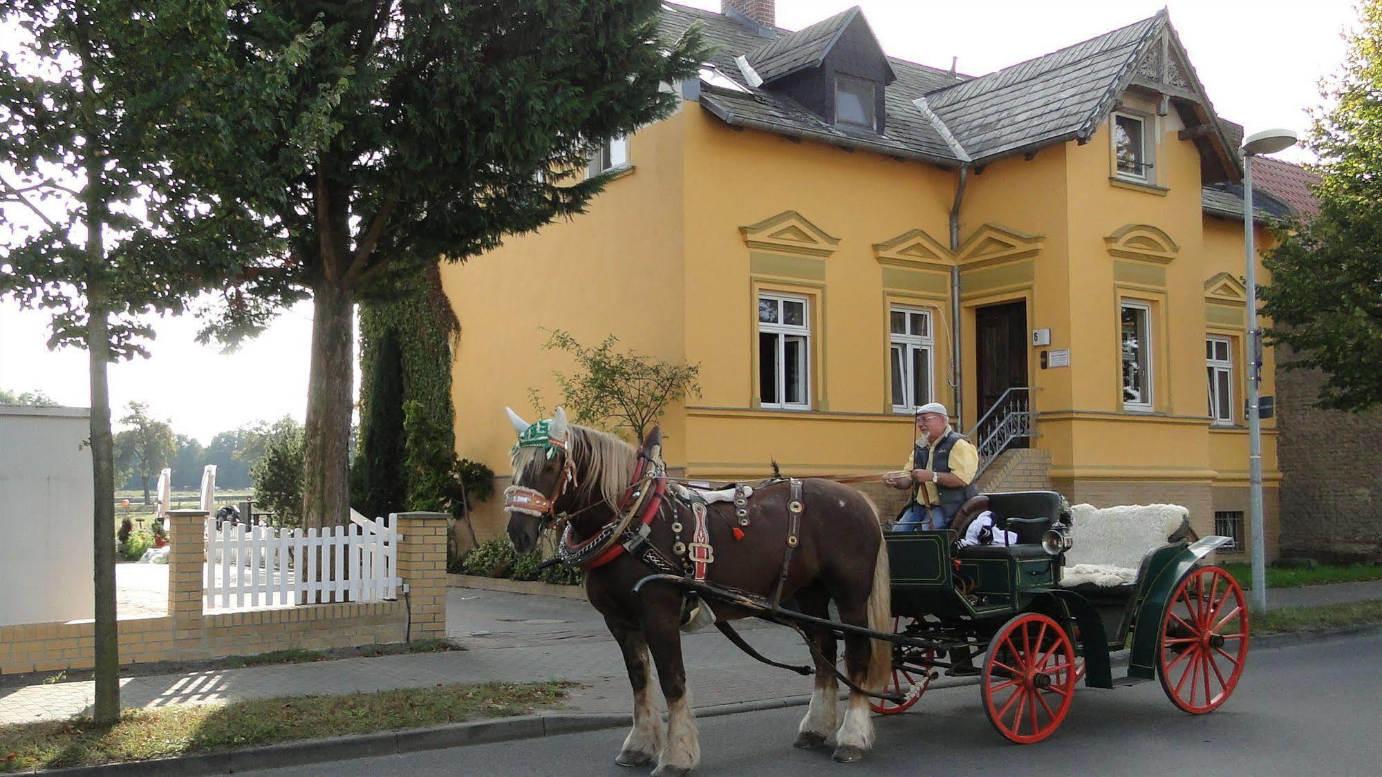 Hotel Dallgow Dış mekan fotoğraf